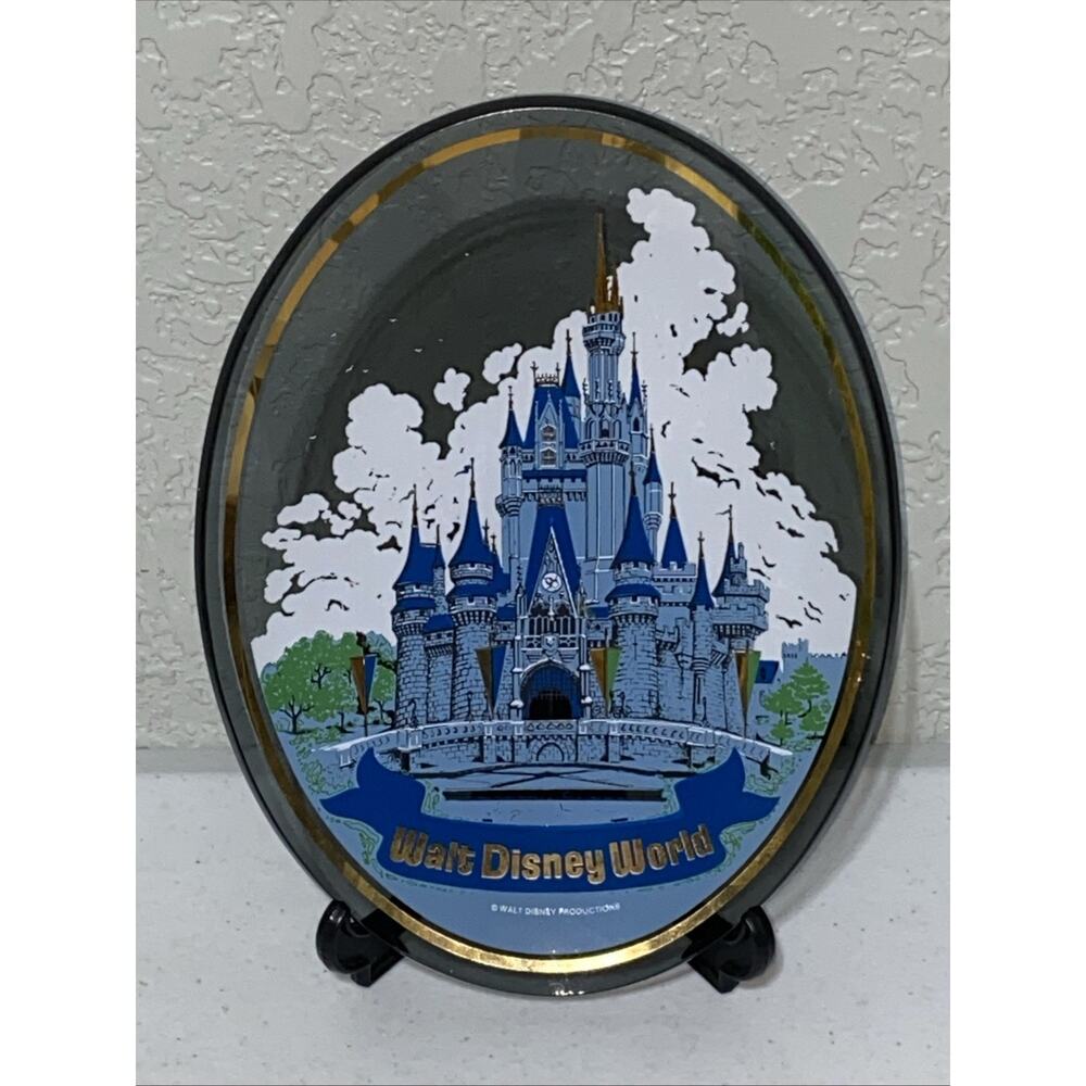 VTG Walt Disney World Cinderella’s Castle Oval Souvenir Glass Plate With Stand